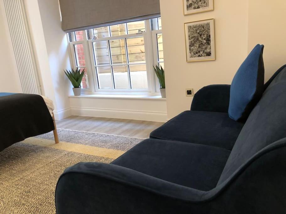 Chapel View - Huge Near The With Gated Parking